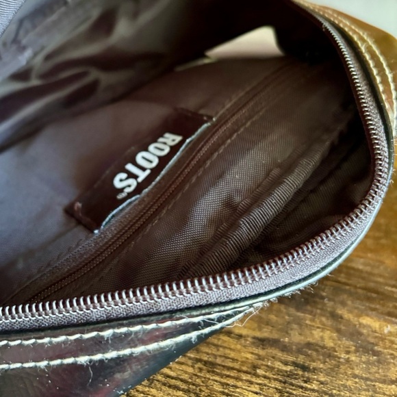 Roots| Cute Retro Varsity 73 Satchel Handbag Purse Black/Red/White 6 x 9” - Picture 7 of 7